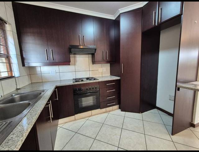 2 BEDROOM TOWNHOUSE FOR SALE IN MEYERSDAL